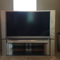 Toshiba 62” Rear Projection TV w/Stand (Delivery available/Kenosha area)