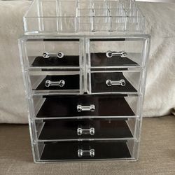 Makeup Organizer 