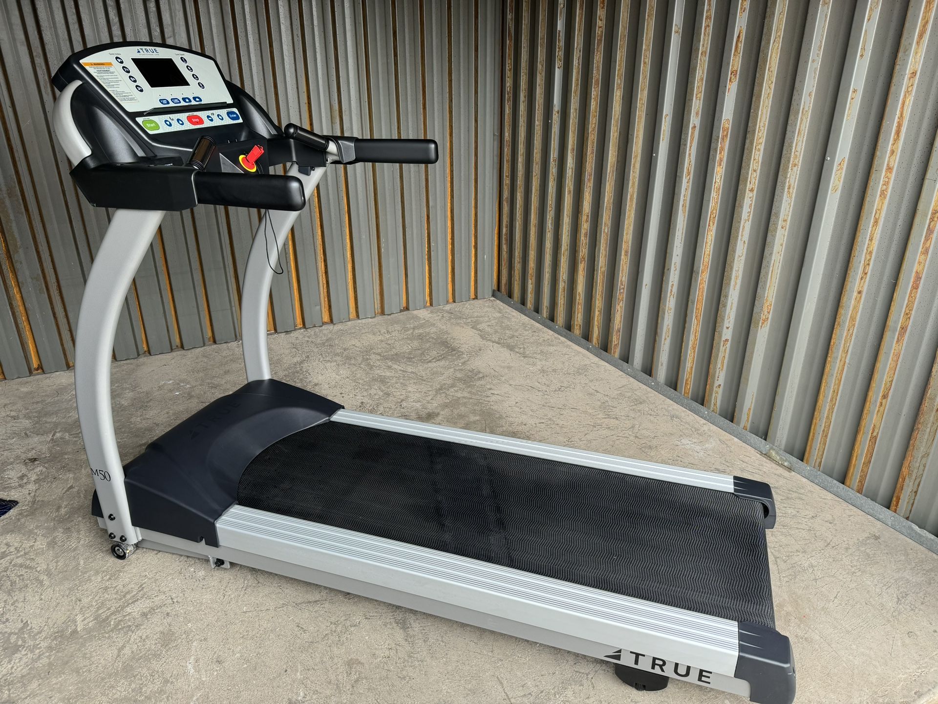 TRUE M50 Treadmill 