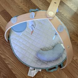 Tummy time floor mat