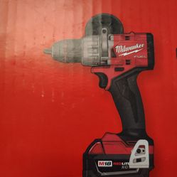 Milwaukee fuel hammer drill with 5.0ah battery and charger