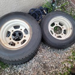 Pair Of Volkswagen Beetle Classic Bug $120 As Is 