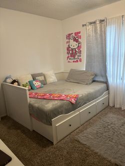 IKEA, Bed