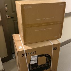 Unopened Purobot Max pro 2 Al camera automatic litter box.