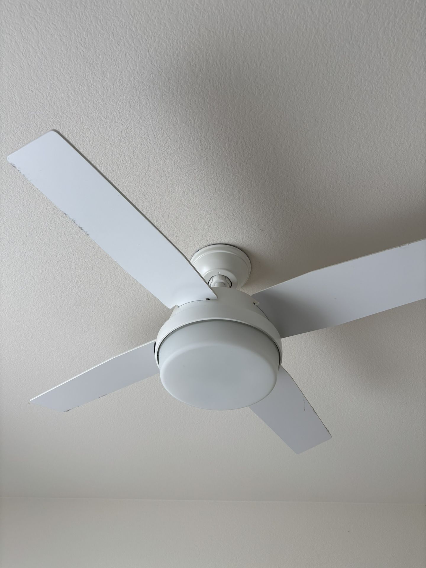 Hunter Dempsey 44” Indoor Ceiling Fan with LED Light & Remote – Fresh White