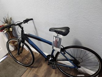 Hyper Bike Aluminum 28 700 21 Speed New Ready To Ride I'm located walnut and Craig check my page