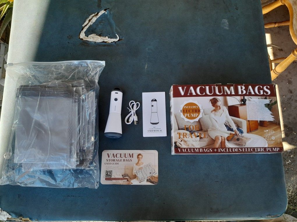Travel Vacuum Storage Bags w/Cordless Rechargeable Vacuum Pump + Extra Bags. L@@K! 