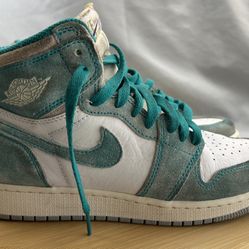 Jordan 1 Retro OG High Turbo Green Size 5.5Y Or Size 7.5 Woman’s 