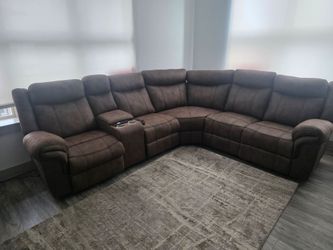 Living Room couch with 2 recliner at each end