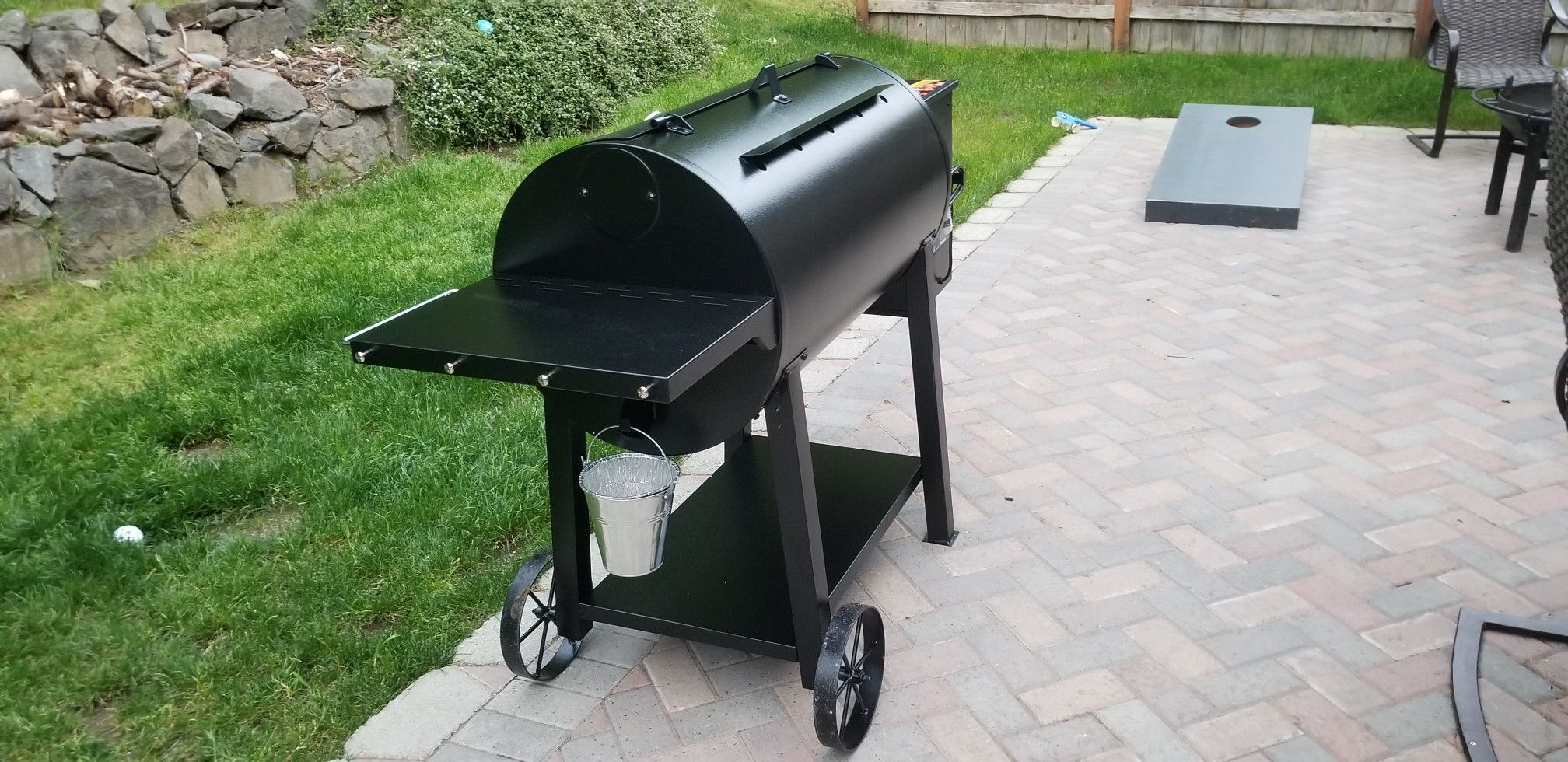 Brand New Pit Boss Rancher XL Pellet smoker grill for Sale in Puyallup
