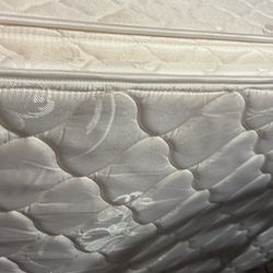 Twin Mattress And Box Spring And Frame No Stains