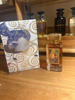 Danae Eau de Parfum 100ml with Box