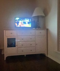 Chest of drawers / storage cabinet