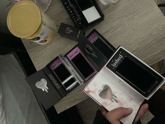 Eye lash extensions carts & lash primer