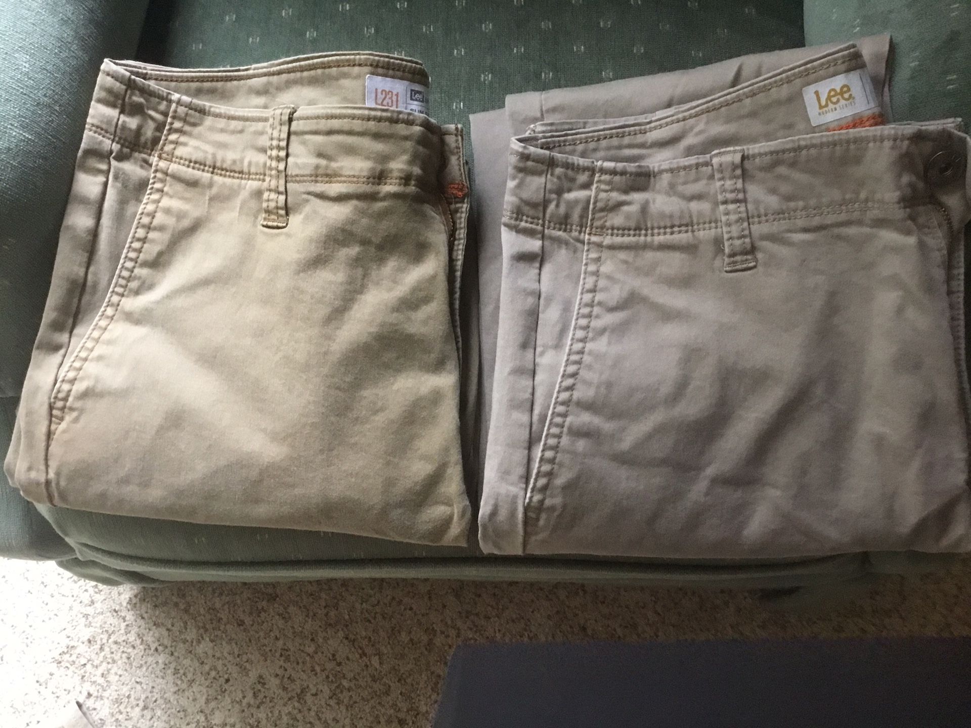 Lee’s Men’s Khaki Pants