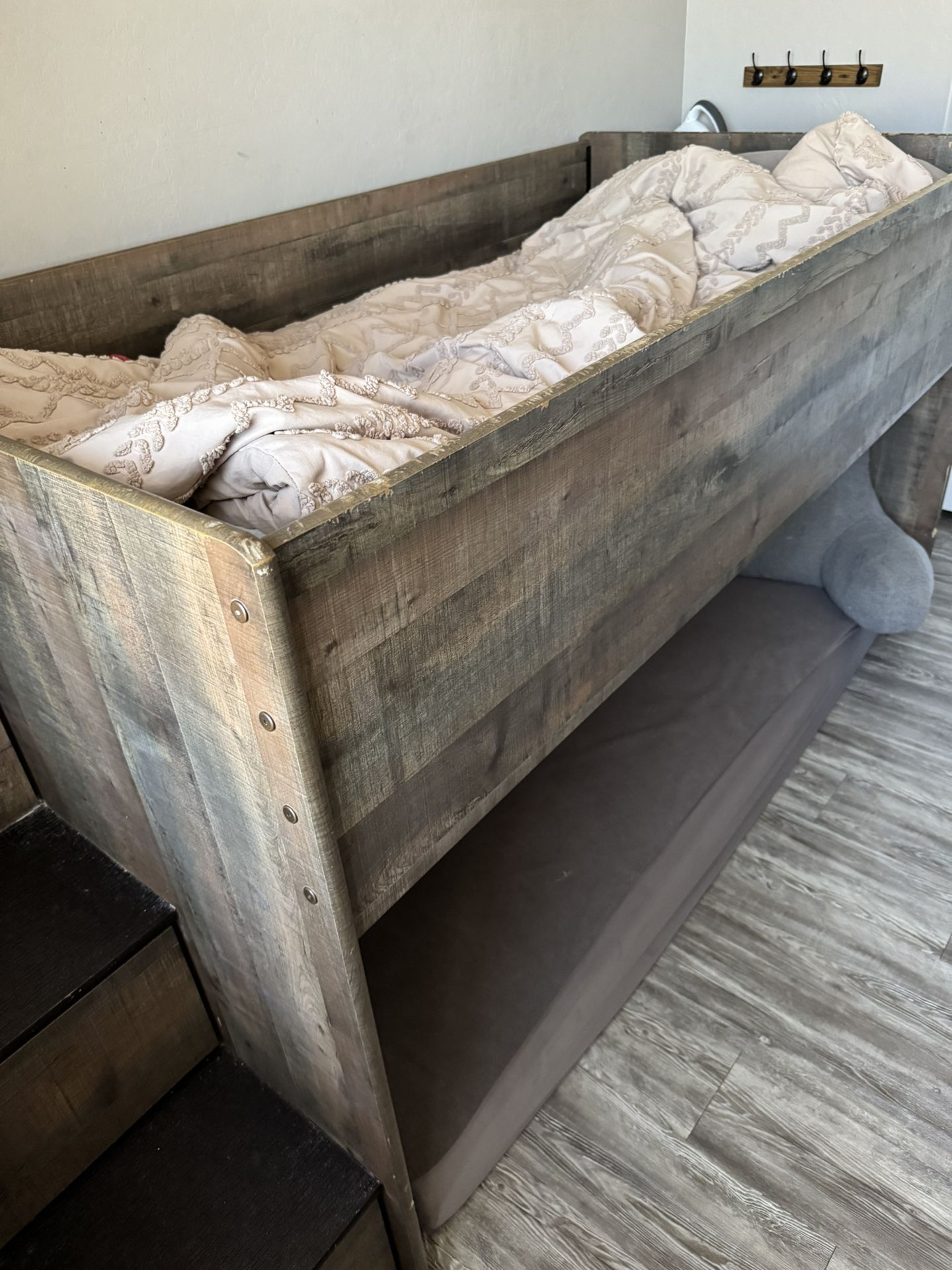Twin Bed