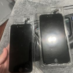 2 iPhone Screens