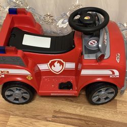 12V Kids Fire Trucks Ride on Car, Electric Vehicles Car for Kids, Fire Engine Shape Design with Early Education, Fire Tools, Sirens, Fire Engine for T
