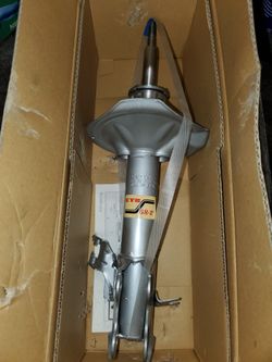 02-06 Sentra Front Struts