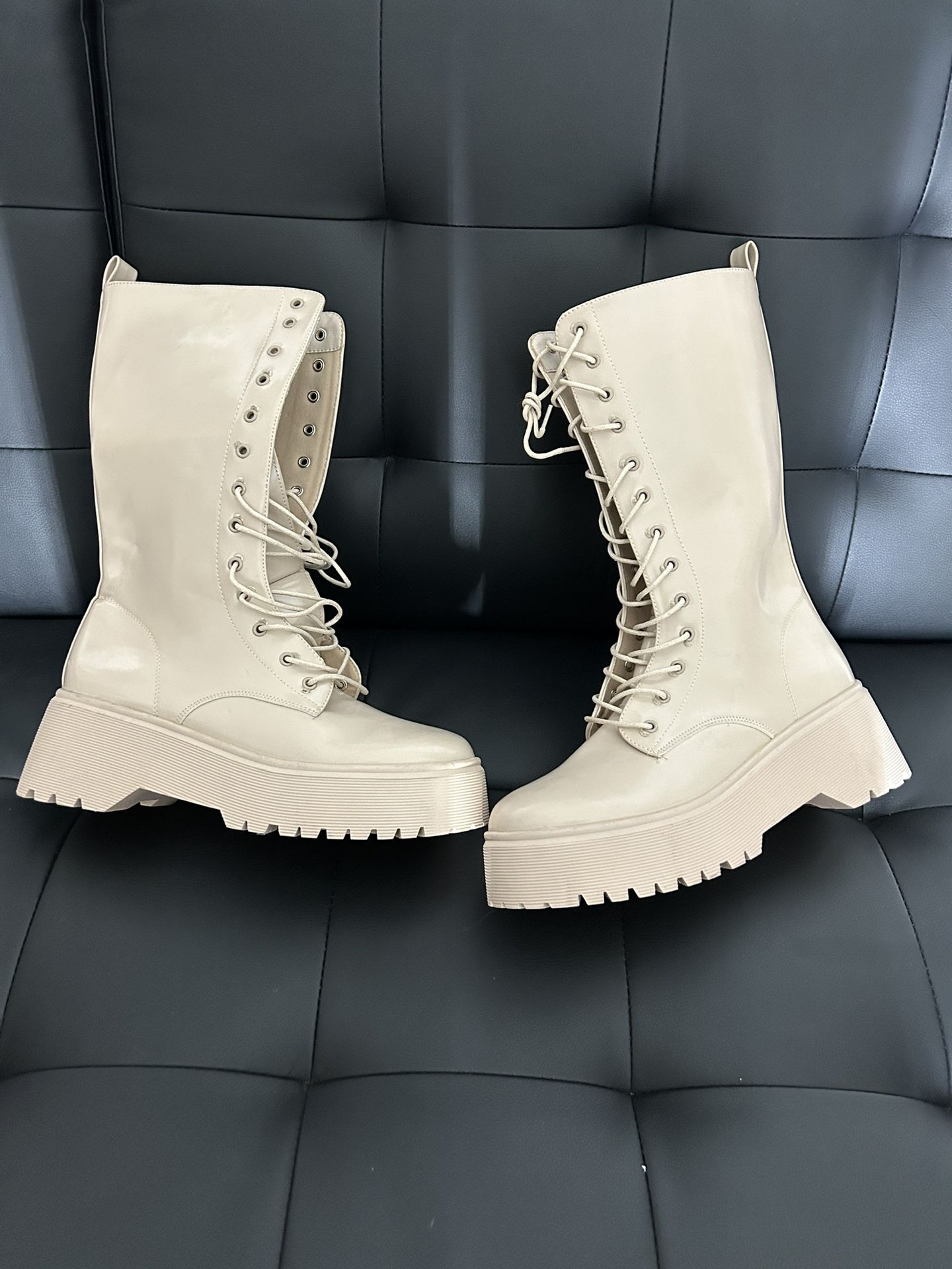 Woman’s Combat Boots Size 10