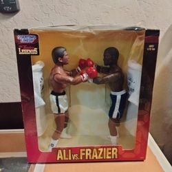 Starting Lineup '98 Timeless Legends Ali Vs. Frazier Boxing Action Figures Kenner Toys - New! 