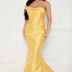Making A Statement Gown - Yellow