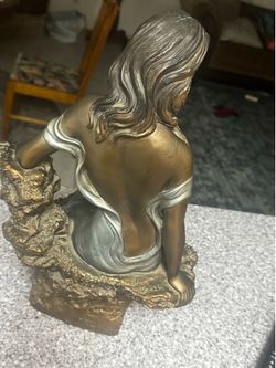 Authentic Alice Heath statue “Memories”