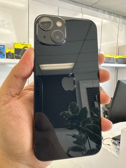 iPhone 13 256GB Unlocked (Financing Available)