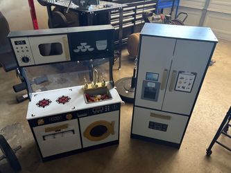 New Toy Kitchen with Realistic Foods