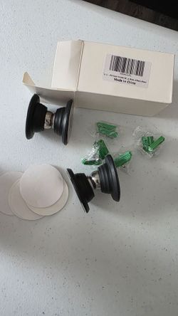 Magnetic door holder, 2 pieces, new.  Soporte magnetico para puerta, 2 piezas, nuevos