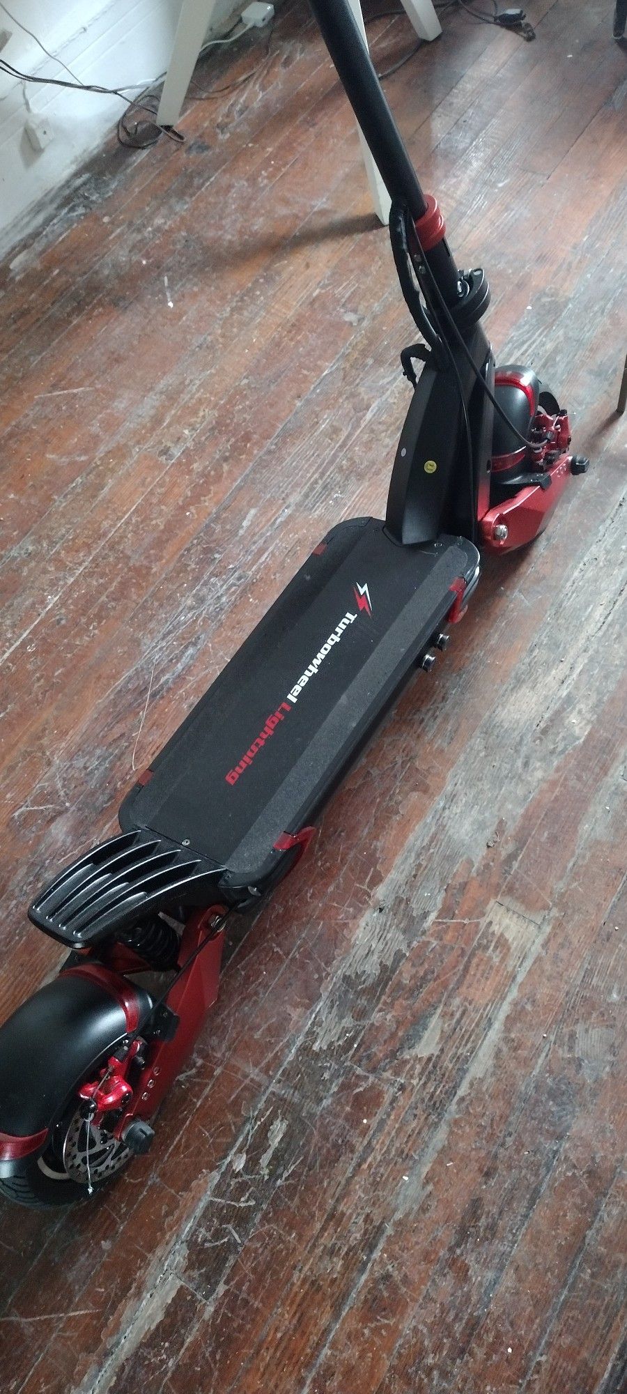 TURBOWHEEL LIGHTNING ELECTRIC SCOOTER