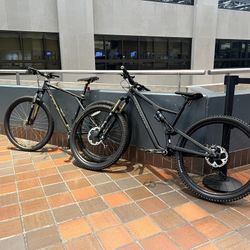 2022 Specialized Stumpjumper Alloy 29 - S5 (With Upgrades)