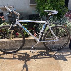 Trek 8000 Mountain bike $340
