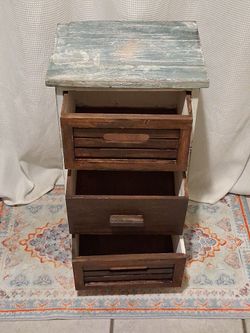 Small 3 drawer stand