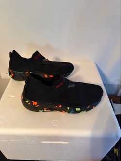 Black Athletic Sneakers with Multicolor Sole