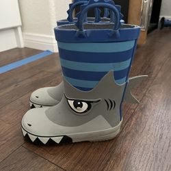 Boy Rain Boots Size 7-8