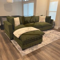 BRAND NEW IN BOX 4 PIECE CLOUD COUCH SECTIONAL