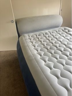 Queen Air mattress like new barley used