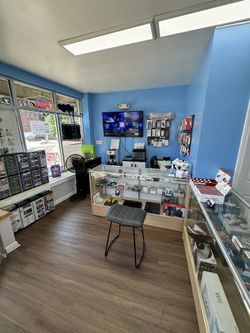 Unlocked iPhones And Gaming Consoles 