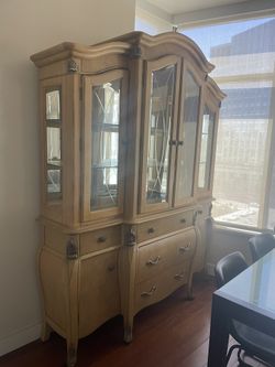 3 Section Buffet And Hutch