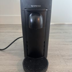 Nespresso VertuoPlus Coffee & Espresso Machine (De’Longhi)