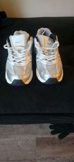 New Balance
530 low-top sneakers