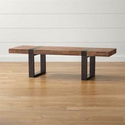 Seguro Coffee Table