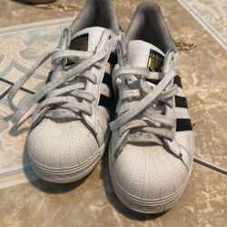Adidas superstar 6 1/2