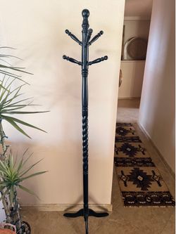 Roatating coat rack