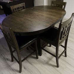 Solid Wood Kitchen Table – Gently Used, Good Condition