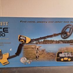 Garrett Ace 200 Metal Detector 