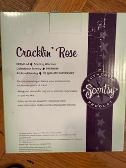 New Scentsy Cracklin Rose Warmer