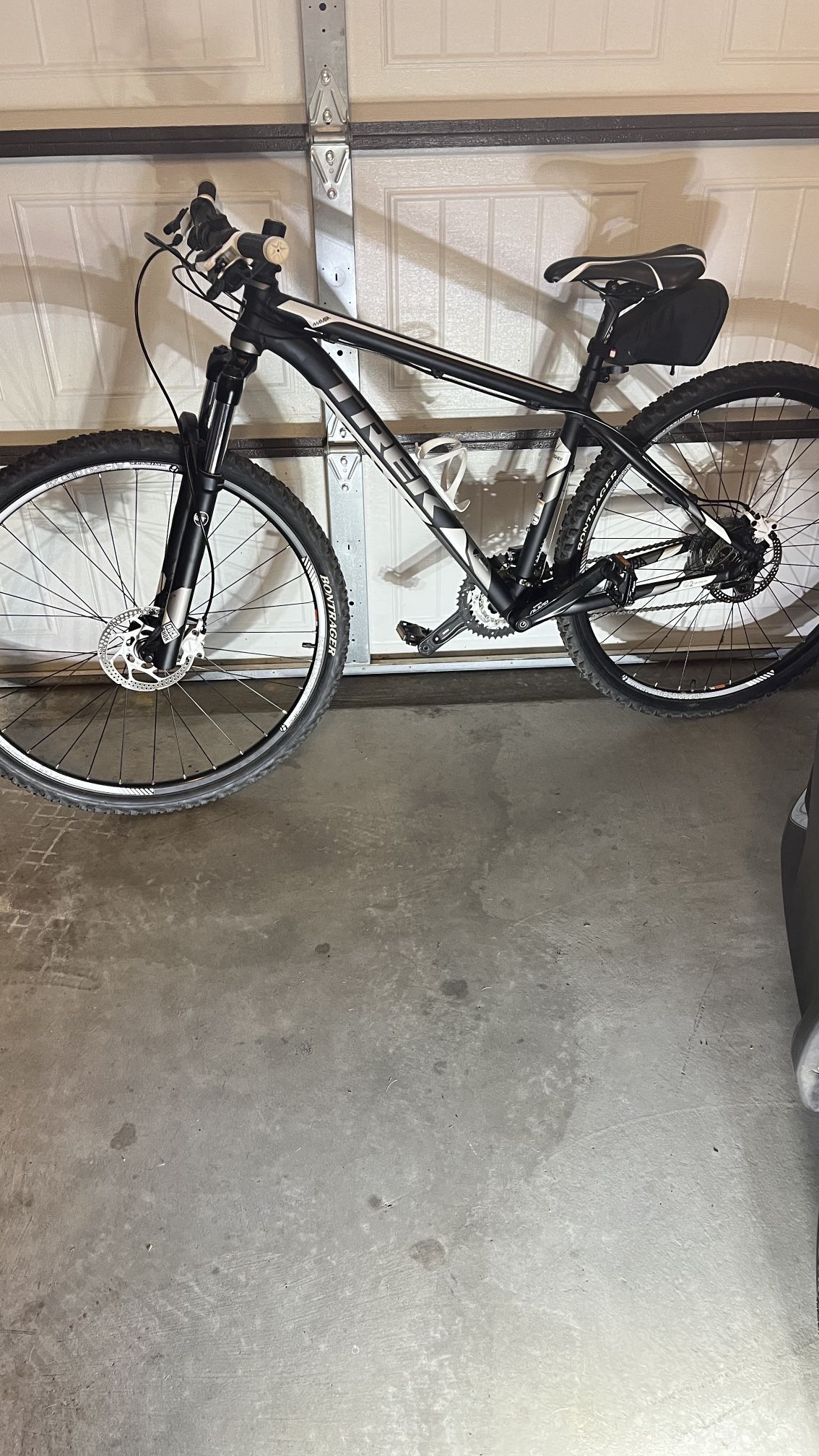 TREK MOUNTAIN BIKE