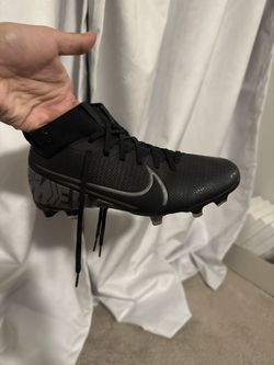 Size 2Y Nike Soccer Shoes